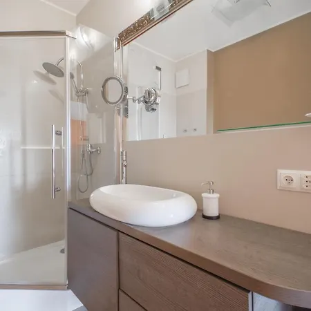 Apartment Citystay Szafarnia *